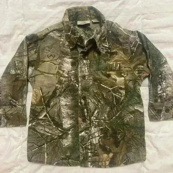 Realtree Camo Hunting Shirt Lightweight Jacket Overshirt Youth size 4-5 - Picture 1 of 11